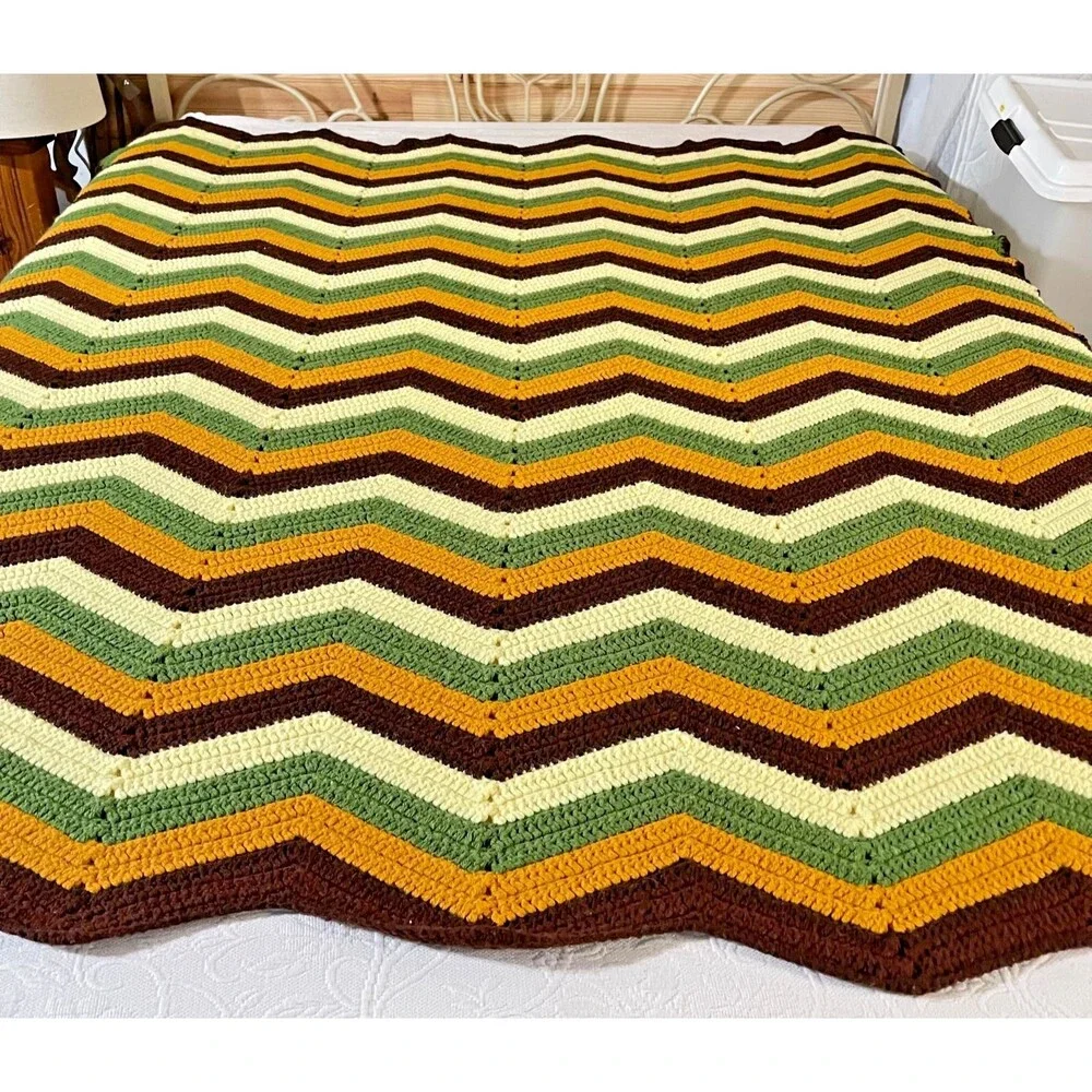 VTG 70s Handmade Afghan Crochet Chevron Retro-MCM Earth Tone 72x64 Zig Zag Throw